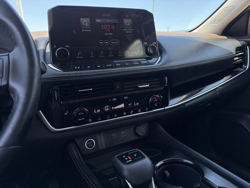 Used 2023 Nissan Rogue SL w/ SL Premium Package FWD image 15