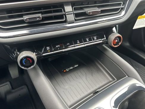 New 2026 Chevrolet Equinox EV RS image 26