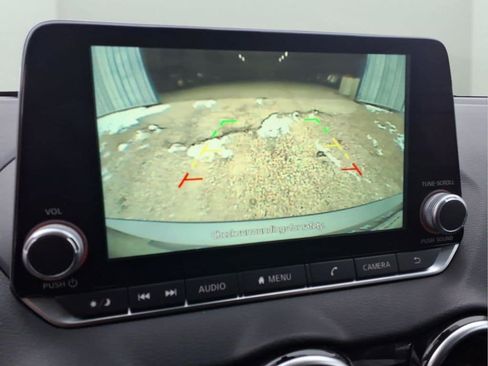 Used 2024 Nissan Sentra SV FWD image 10