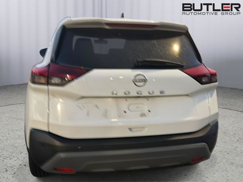 Used 2023 Nissan Rogue S AWD/4WD image 9