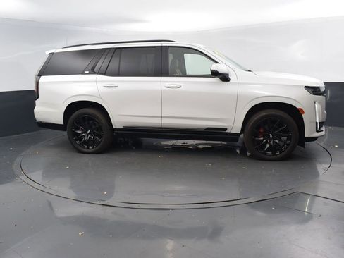 Used 2021 Cadillac Escalade Sport w/ Driver Assist Tech Package image 7