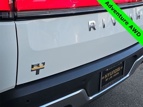 Used 2022 Rivian R1T Adventure image 11