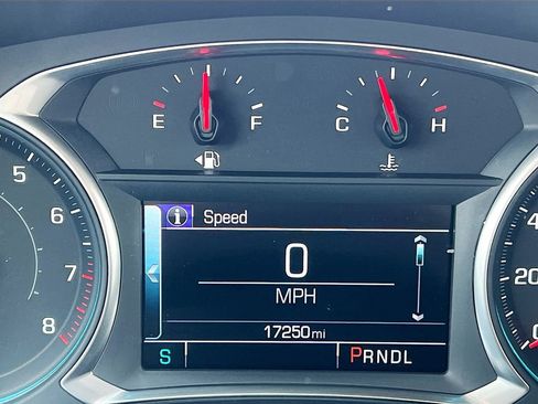Used 2019 Chevrolet Traverse LT FWD image 7