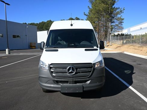 Used 2025 Mercedes-Benz Sprinter 2500 image 31