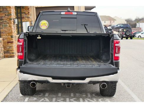Used 2019 RAM 1500 Laramie image 32