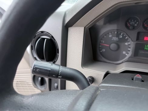 Used 2009 Ford F350 XL image 18