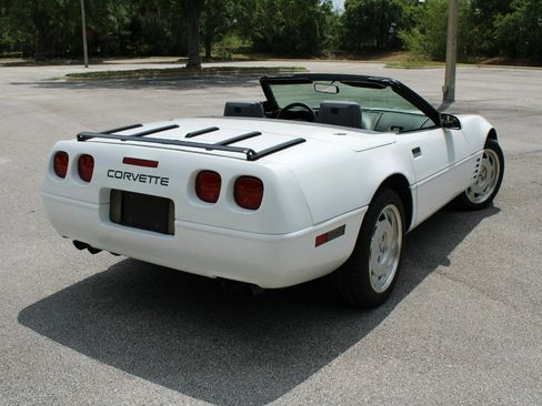 Used 1991 Chevrolet Corvette Convertible image 11