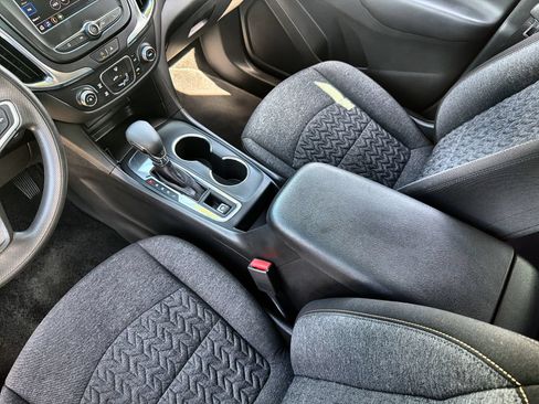 Used 2023 Chevrolet Equinox LT FWD image 20