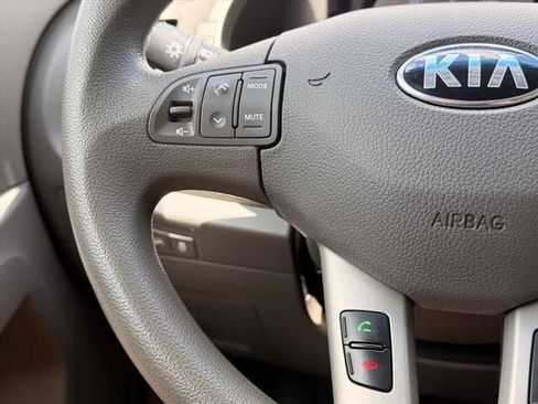 Used 2016 Kia Sportage LX AWD/4WD image 16