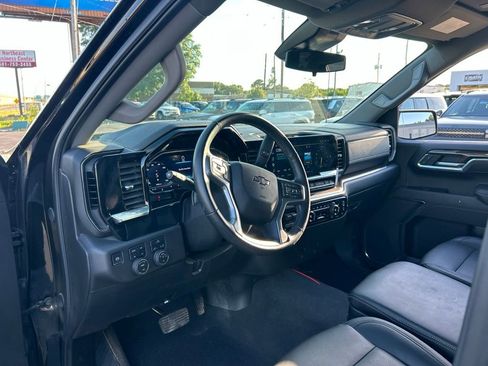 Used 2025 Chevrolet Silverado 1500 RST w/ Z71 Off-Road Package AWD/4WD image 13