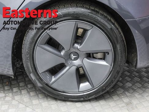 Used 2023 Tesla Model 3 Standard Range image 8