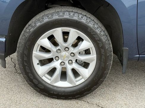 Used 2021 Chevrolet Silverado 1500 Custom image 11