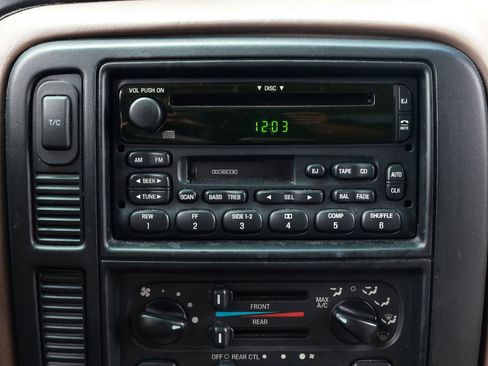 Used 1999 Ford Windstar SE FWD image 36