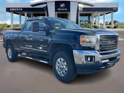 Used 2015 GMC Sierra 2500 SLT w/ SLT Preferred Package image 2