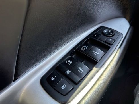 Used 2020 Dodge Journey SE FWD image 26