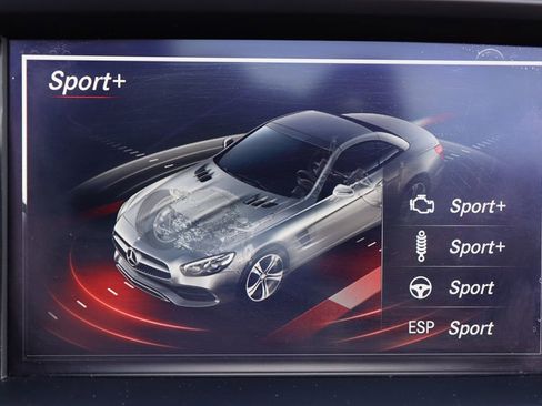 Used 2017 Mercedes-Benz SL 550 w/ Driver Assistance Package image 23