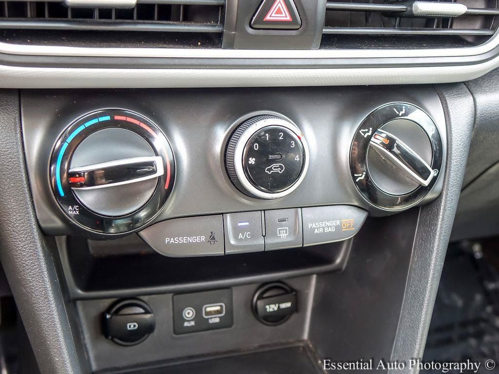Used 2019 Hyundai Kona SEL AWD/4WD image 16
