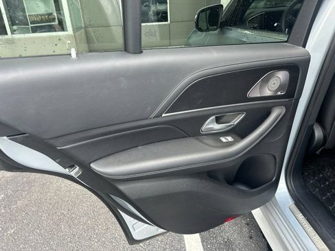 Used 2024 Mercedes-Benz GLE 450 4MATIC image 11