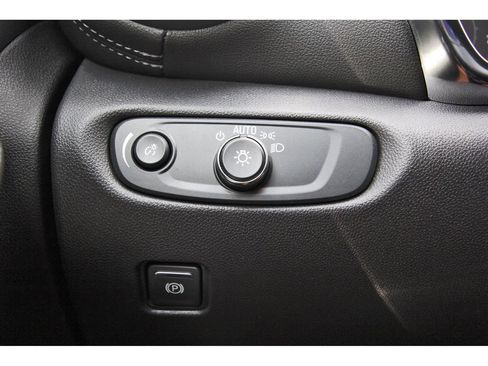 Used 2024 Chevrolet Blazer LT w/ Convenience Package FWD image 19