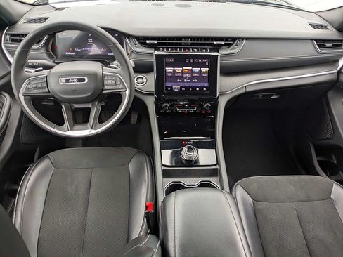 Used 2023 Jeep Grand Cherokee L Laredo AWD/4WD image 17