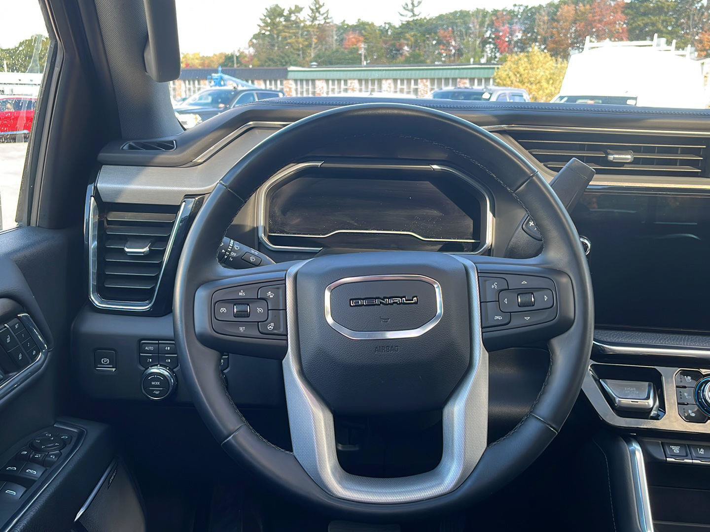 Used 2024 GMC Sierra 2500 Denali w/ Denali Reserve Package AWD/4WD image 17