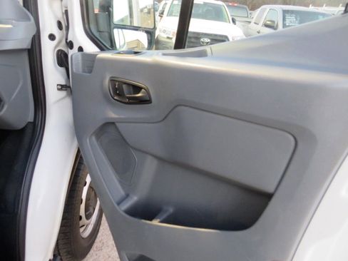 Used 2017 Ford Transit 250 130 Low Roof RWD image 15