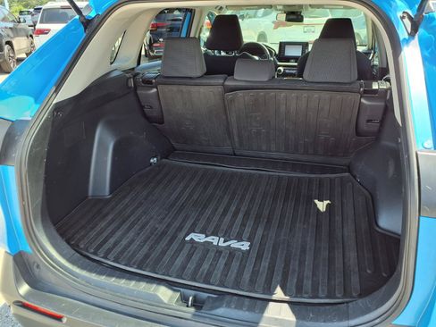 Used 2019 Toyota RAV4 LE AWD/4WD image 28