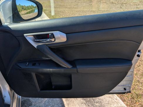 Used 2015 Lexus CT 200h image 13