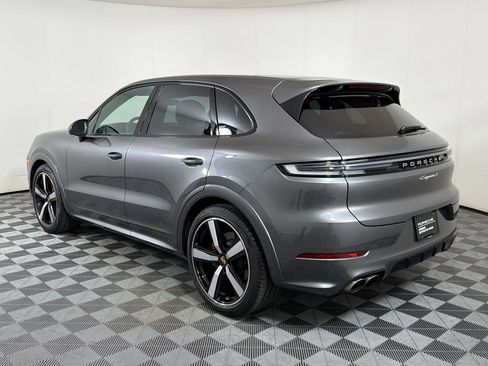 Certified 2024 Porsche Cayenne S AWD/4WD image 3