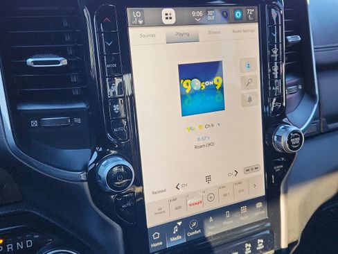 Used 2024 RAM 1500 Laramie image 19