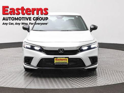 Used 2022 Honda Civic Sport image 2