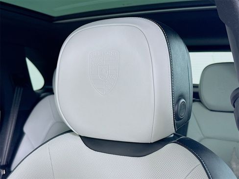 Certified 2024 Porsche Cayenne image 15