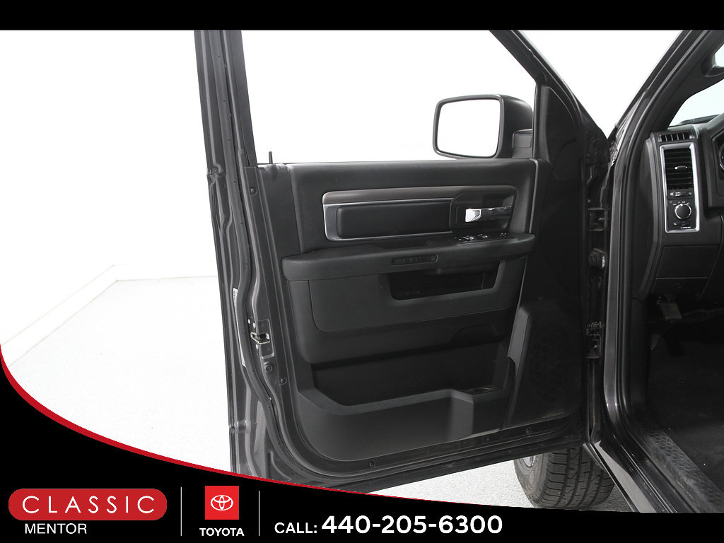 Used 2024 RAM 1500 Warlock AWD/4WD image 4