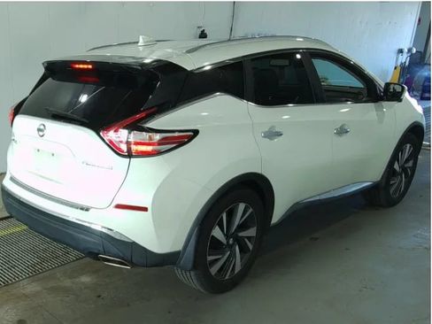 Used 2017 Nissan Murano Platinum w/ Platinum Technology Package FWD image 2