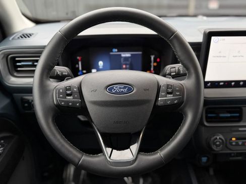 Used 2025 Ford Maverick Lobo image 21