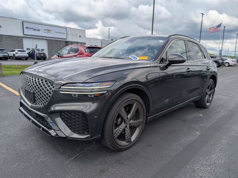 Used 2025 Genesis GV70 2.5T w/ Sport Prestige Package AWD/4WD image 4