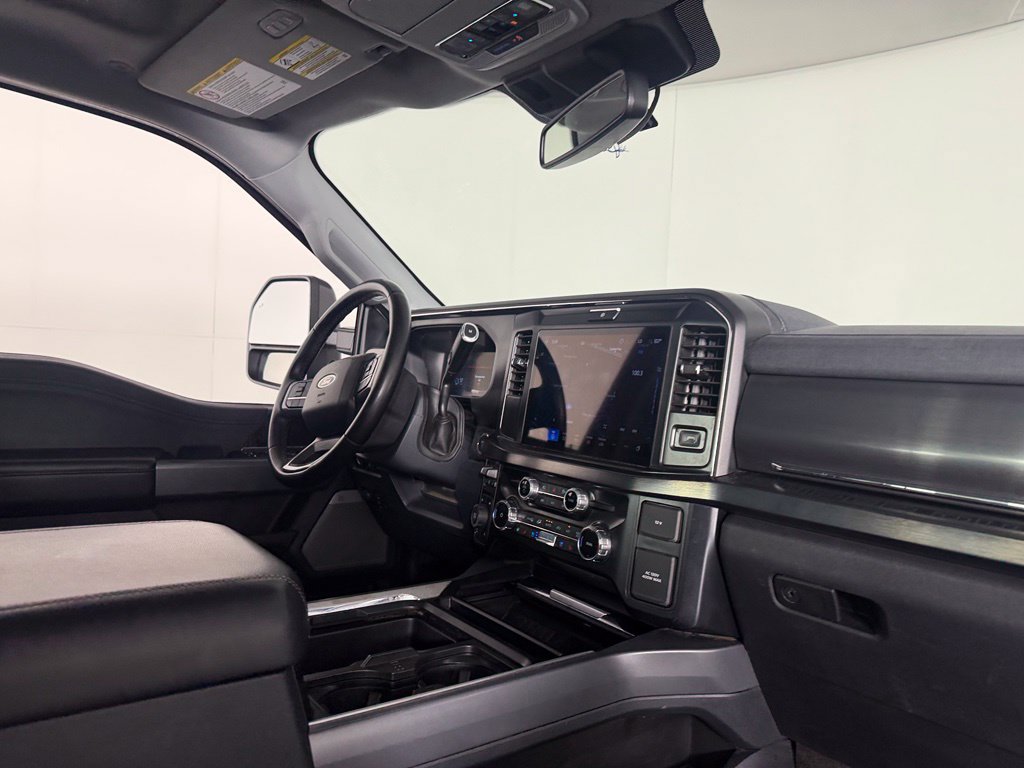 Used 2025 Ford F350 Lariat w/ Black Appearance Package AWD/4WD image 30