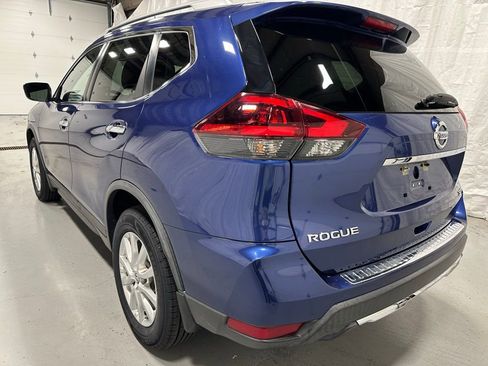 Used 2018 Nissan Rogue SV image 5