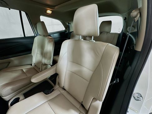 Used 2016 Honda Pilot Elite image 24