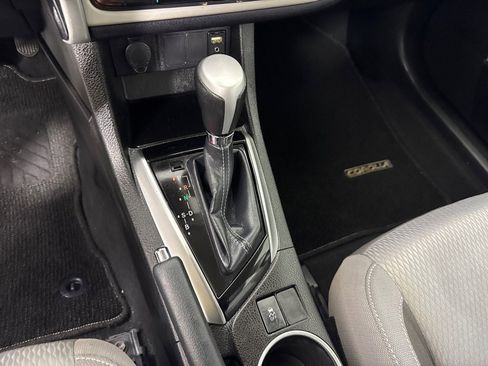 Used 2018 Toyota Corolla LE image 17