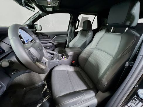 Certified 2025 Toyota 4Runner TRD Sport Premium AWD/4WD image 18