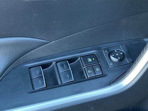 Used 2023 Toyota RAV4 XLE image 12