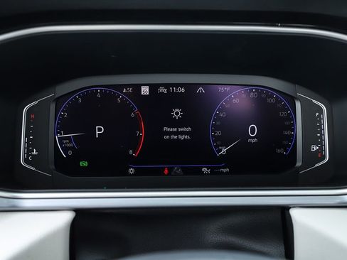 New 2025 Volkswagen Taos SEL image 28