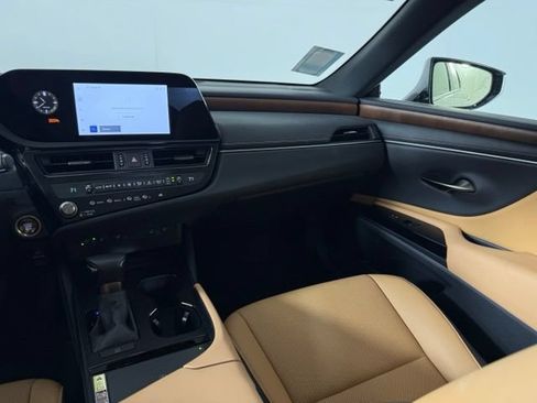 Used 2025 Lexus ES 350 w/ Premium Package FWD image 33
