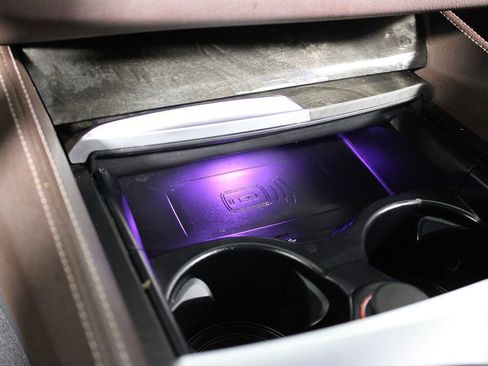 Used 2023 BMW 530e w/ M Sport Package image 11