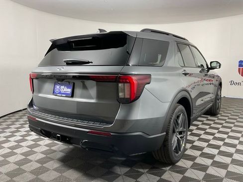 New 2026 Ford Explorer ST-Line w/ ST-Line Street Pack image 3