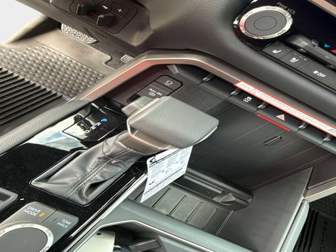 New 2026 Toyota Tundra Limited AWD/4WD image 24