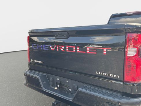 Used 2024 Chevrolet Silverado 2500 Custom w/ Custom Value Package AWD/4WD image 17