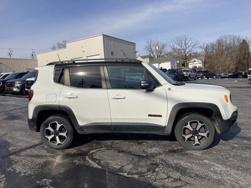 Used 2019 Jeep Renegade Trailhawk image 5
