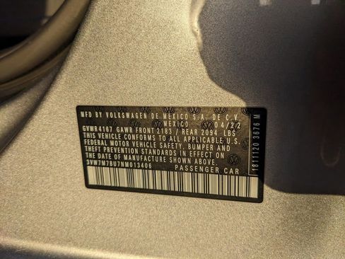 Certified 2022 Volkswagen Jetta SE image 34